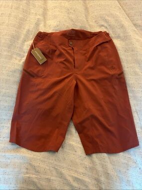 Patagonia women’s  dirt roamed bike shorts NWT color: Rosehip
